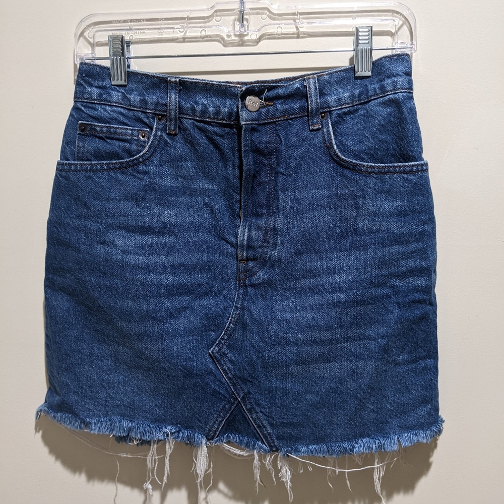 Reformation Jeans Cherry Denim Skirt Milos Wash Blue Raw Hem Size 26
